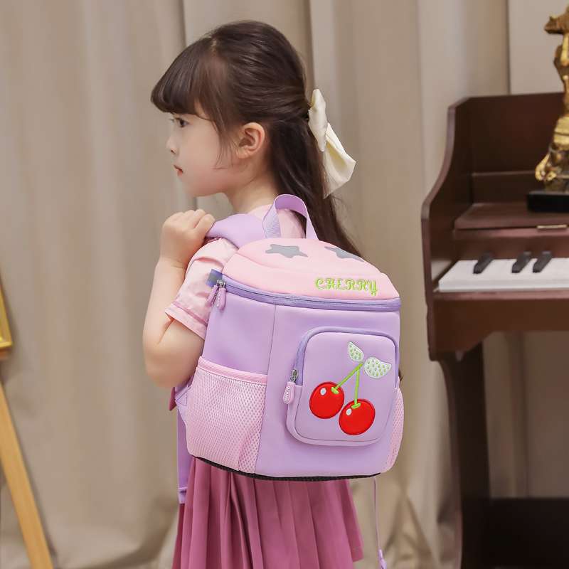 子どもリュック　 かわいいさくらんぼモチーフ子供用リュック