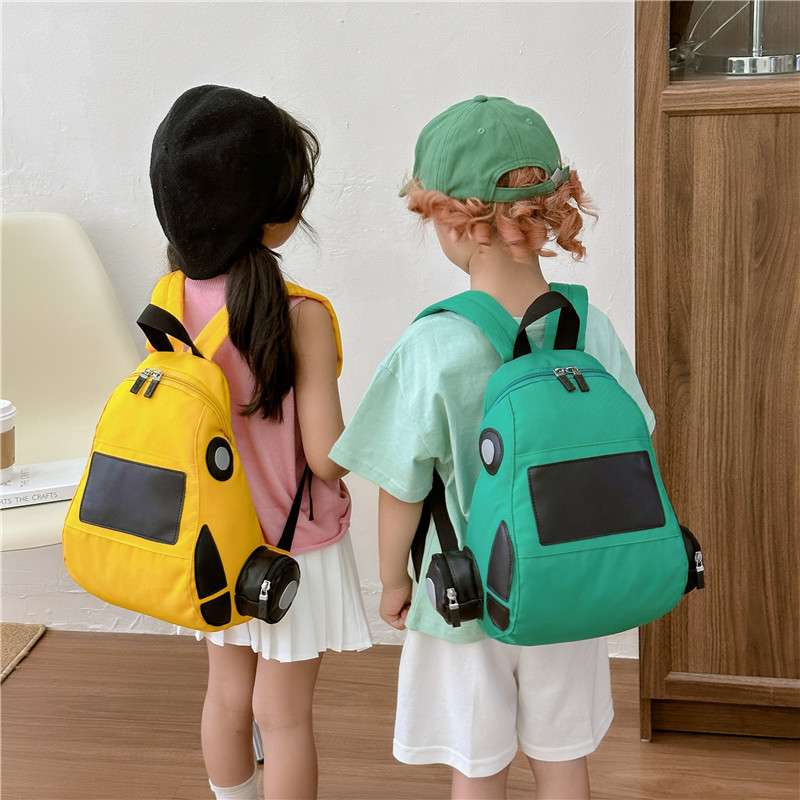 子どもリュック　車型キッズリュック かわいい乗り物デザイン