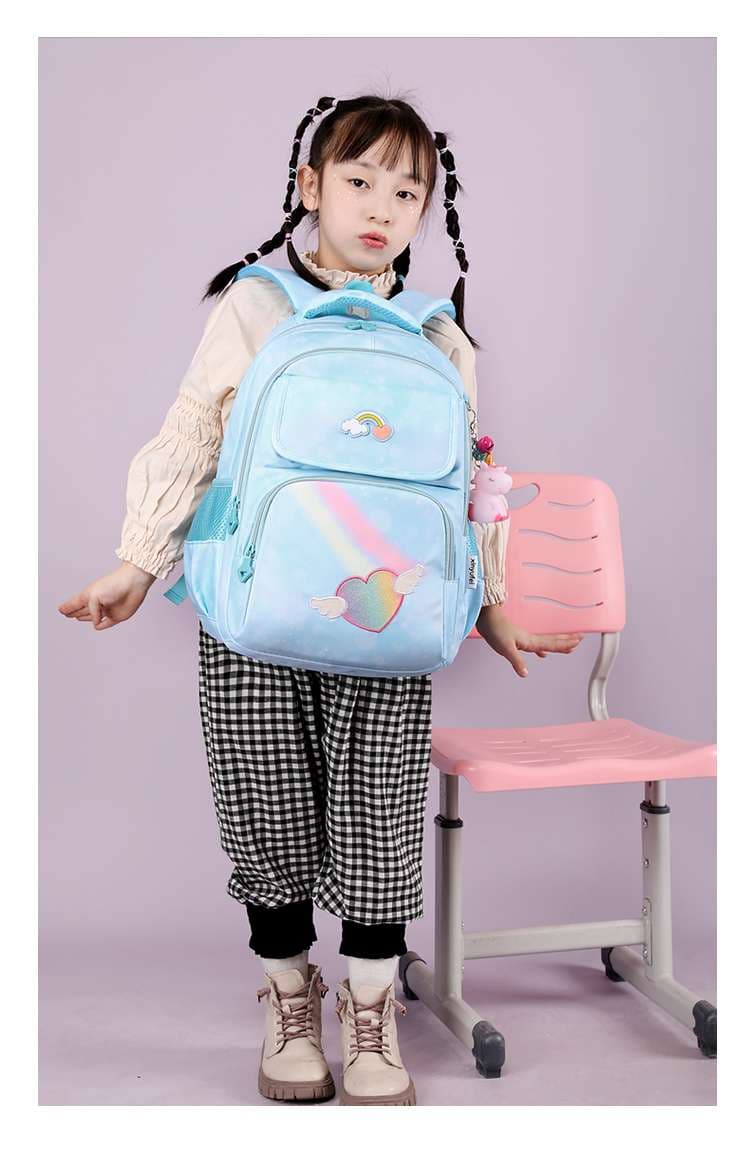 子どもリュックキッズの夢いっぱい虹色リュック