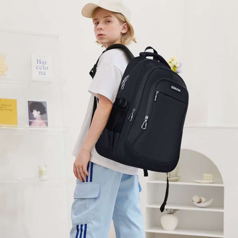 子どもリュック　　多機能キッズリュック 丈夫で機能的