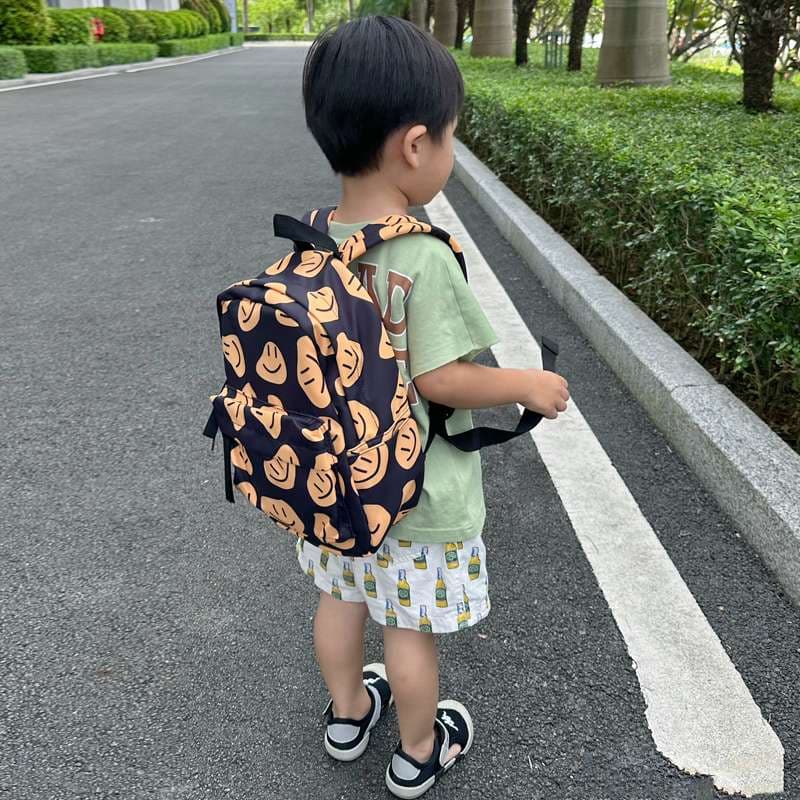 子どもリュック　にこにこワッペン付き通園・通学キッズリュック