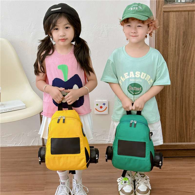 子どもリュック　車型キッズリュック かわいい乗り物デザイン
