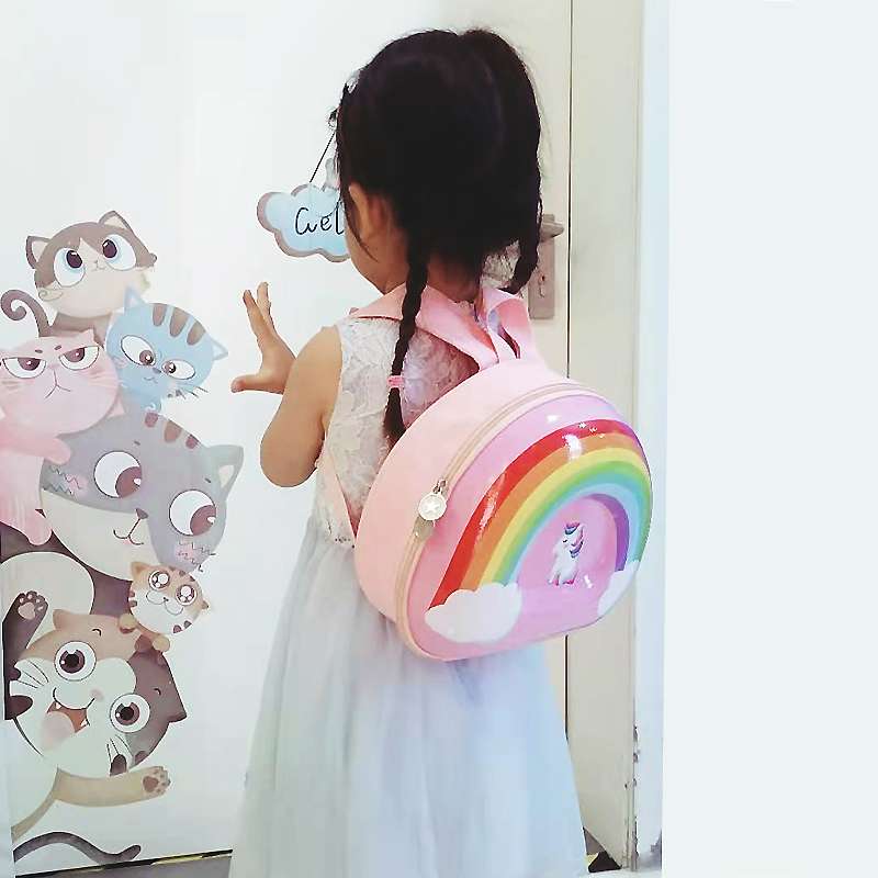 子どもリュック 夢見るユニコーン虹色リュック