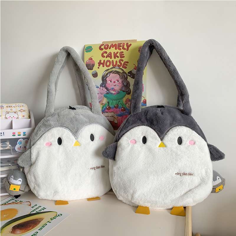 子どもリュック　もふもふペンギンリュック
