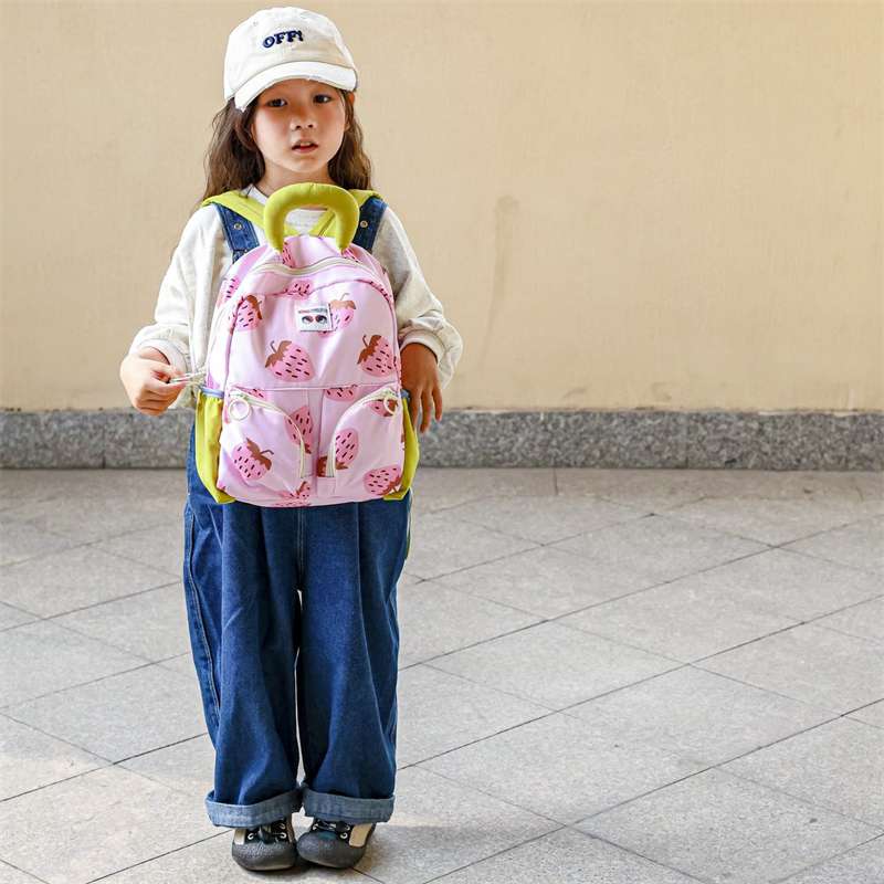 いちごモチーフ子どもリュック