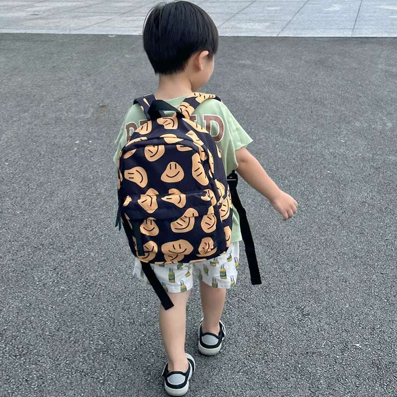 子どもリュック　にこにこワッペン付き通園・通学キッズリュック