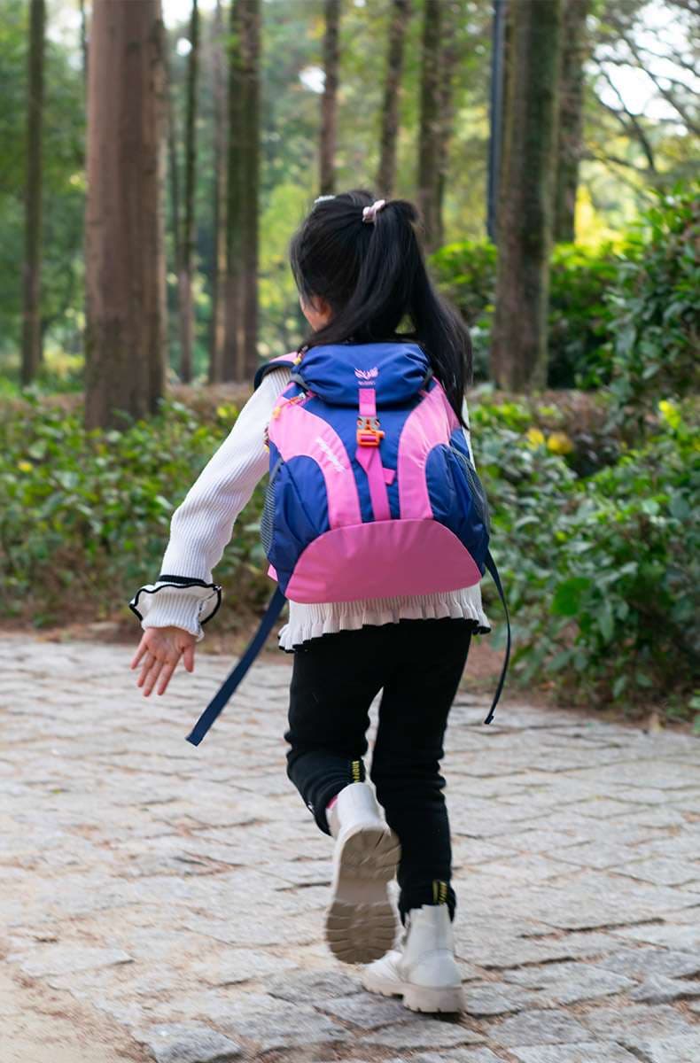 子どもリュック 子ども用15リットルアウトドアリュック