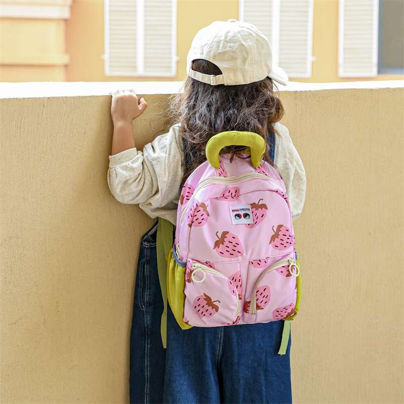 いちごモチーフ子どもリュック