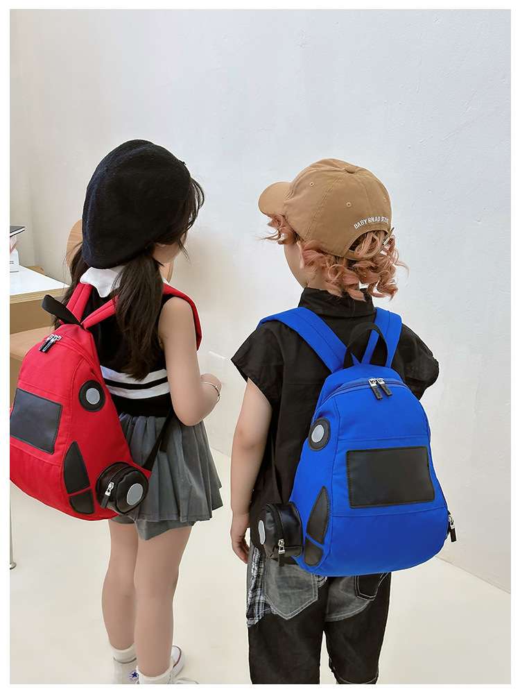 子どもリュック　車型キッズリュック かわいい乗り物デザイン