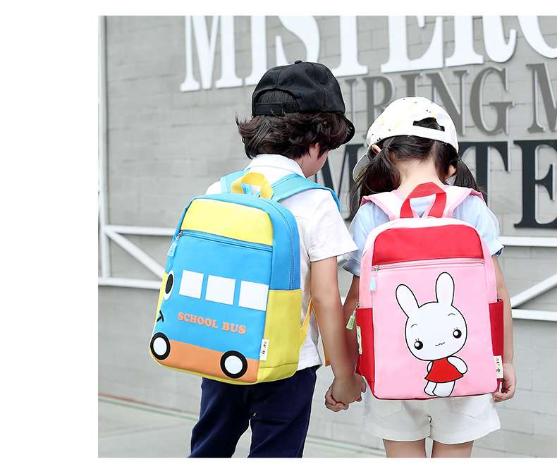 子どもリュック　子ども用かわいいスクールバス柄キッズリュック
