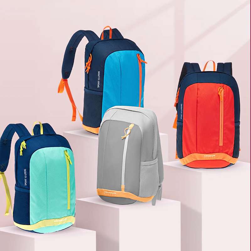 子どもリュック　15L子ども用軽量撥水加工アウトドアリュック