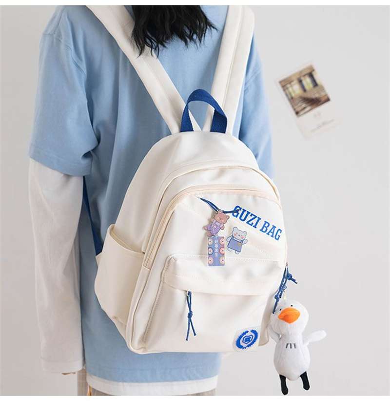 子どもリュック　かわいいキャラクター付きキッズリュック