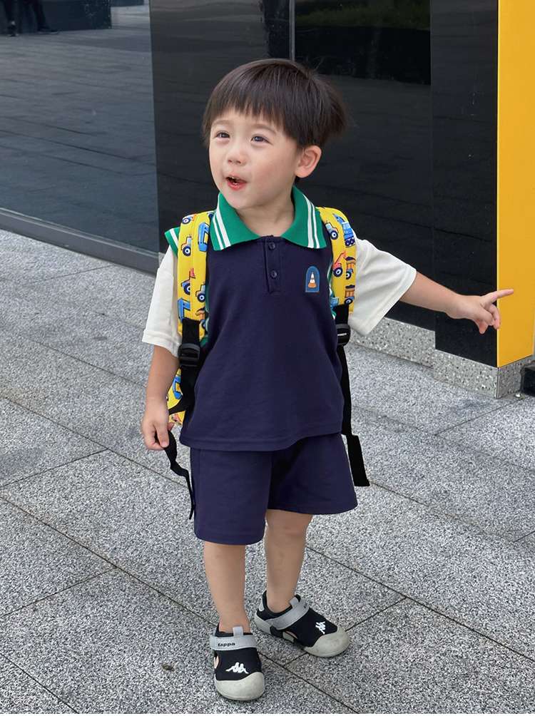 子どもリュック　かわいい働く車キッズリュック