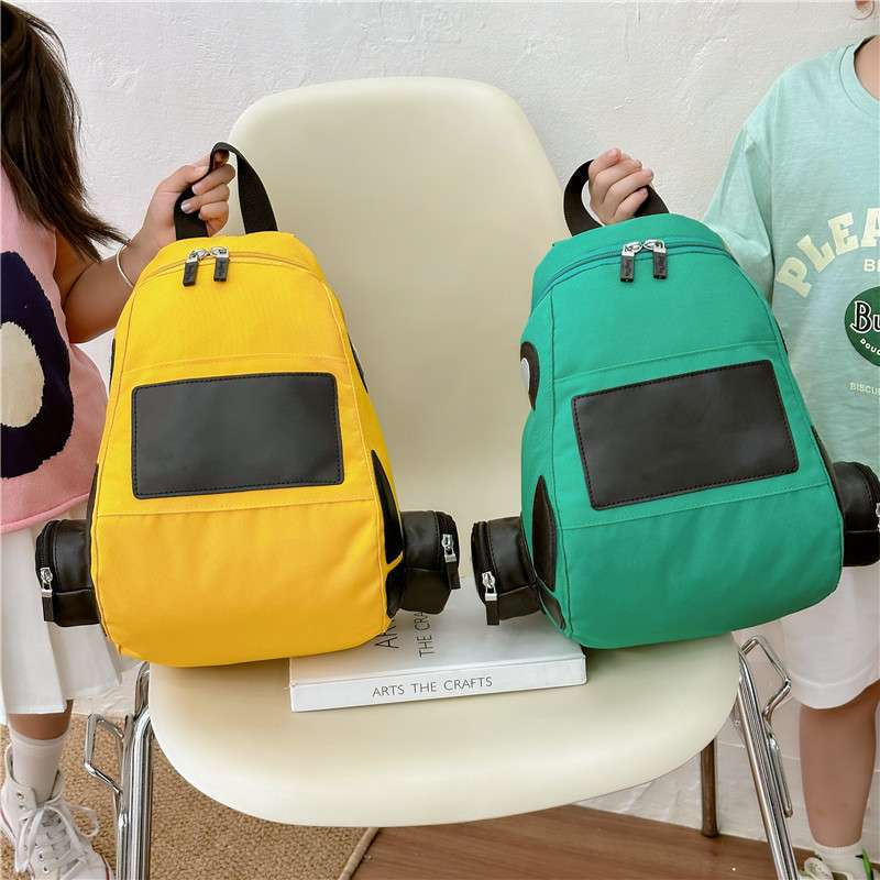 子どもリュック　車型キッズリュック かわいい乗り物デザイン