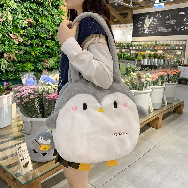 子どもリュック　もふもふペンギンリュック