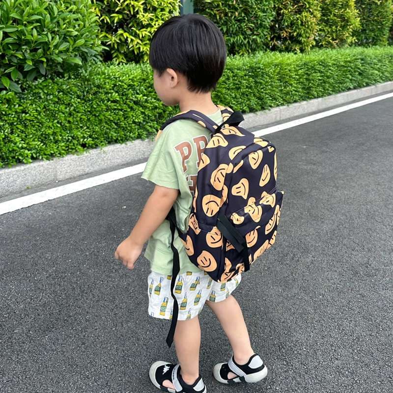 子どもリュック　にこにこワッペン付き通園・通学キッズリュック