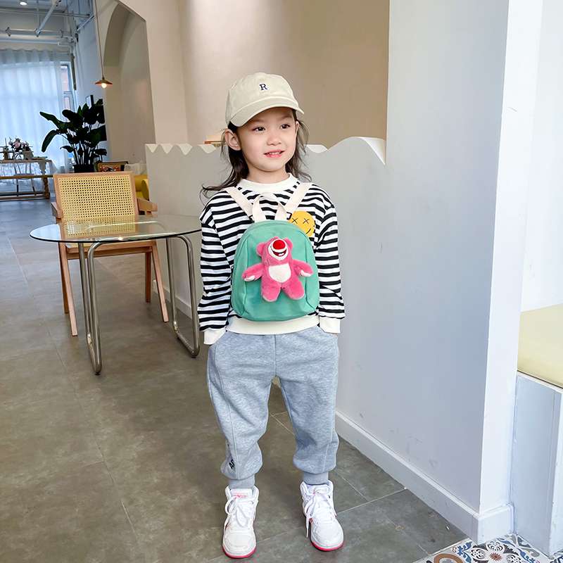 子どもリュック おしゃれかわいいくまさんと一緒のミニリュック